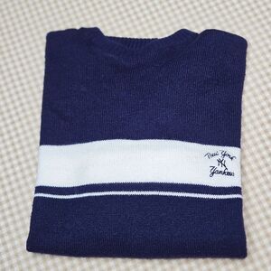 New York Yankees Vintage Crew Neck Long Sleeve Navy Blue & White Knit Sweater